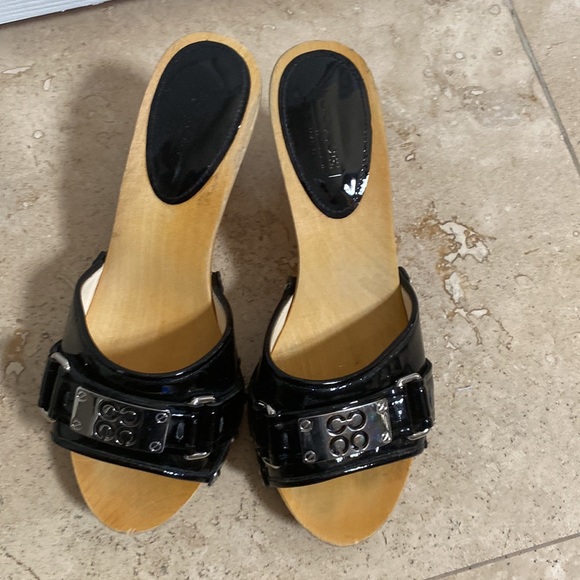 Coach Quinn Wooden Clog Sandals Black Patent Leather 2” Heel Summer - Picture 3 of 8